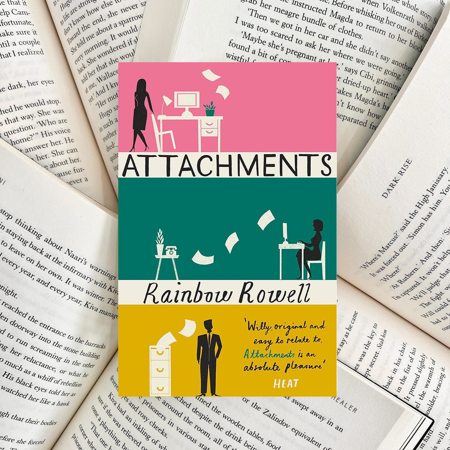 Attachments By Rainbow Rowell (SECOND-HAND)