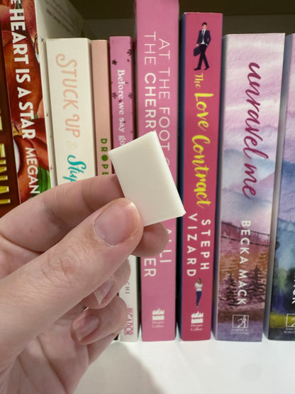 3D Printed Mini Bookshelf & Books